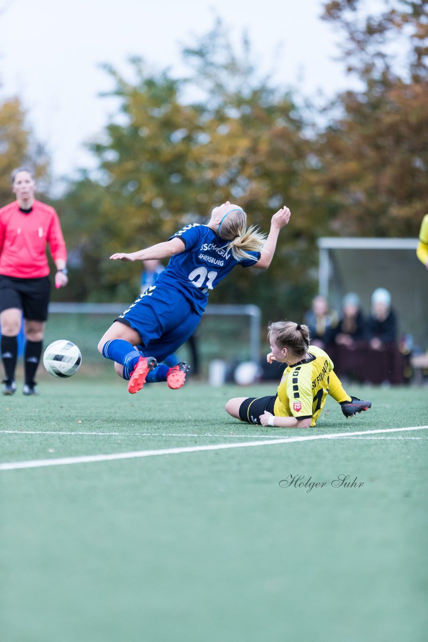 Bild 316 - F SSC Hagen Ahrensburg - SV Frisia 03 Risum-Lindholm : Ergebnis: 2:0